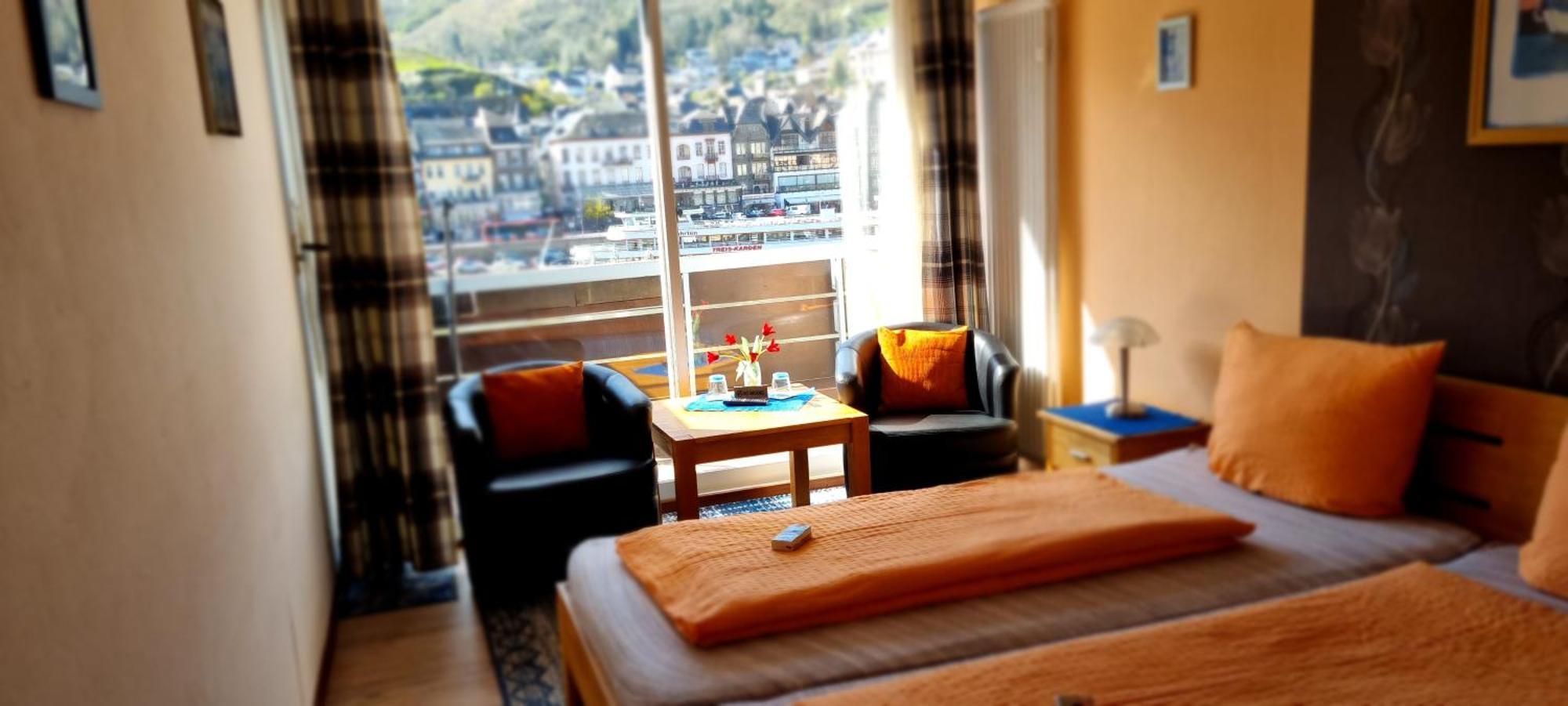 Pension Regina Cochem Bagian luar foto