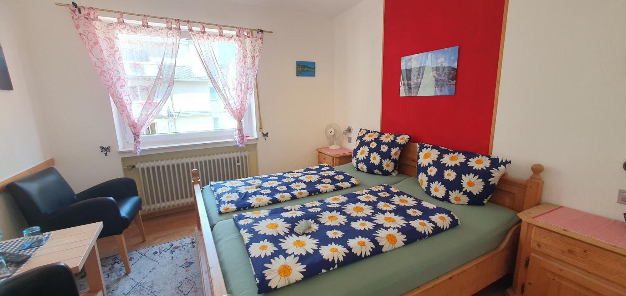 Pension Regina Cochem Bagian luar foto